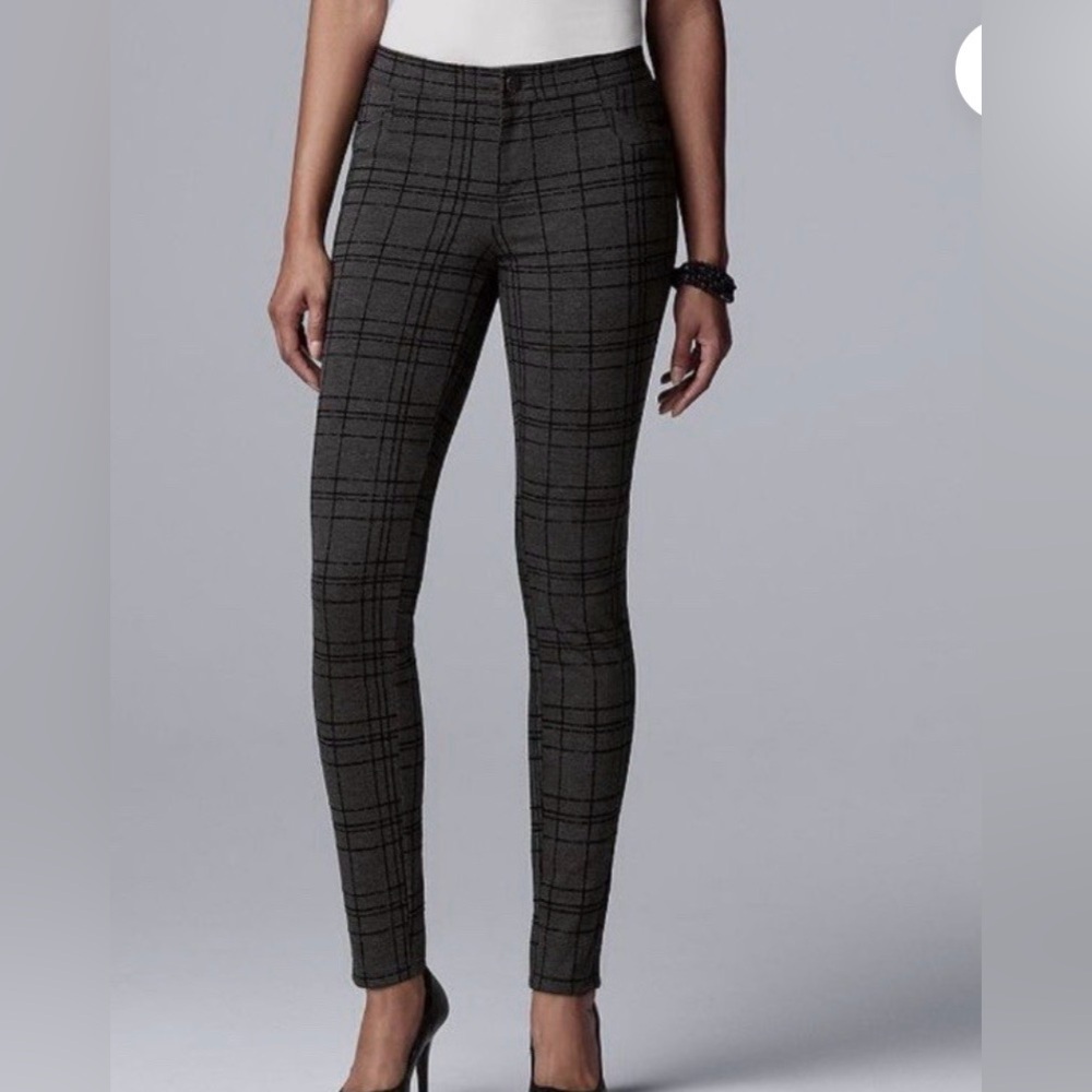 Simply Vera Plaid Black and Gray Pants
